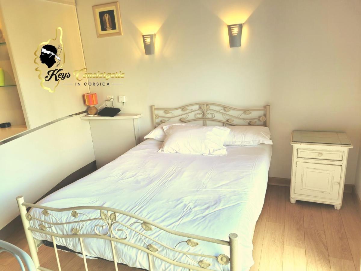 Studio 4 Pers Piscine Chauffee Acces A Pied A La Plage Santa Giulia 포르토베쉬오 외부 사진